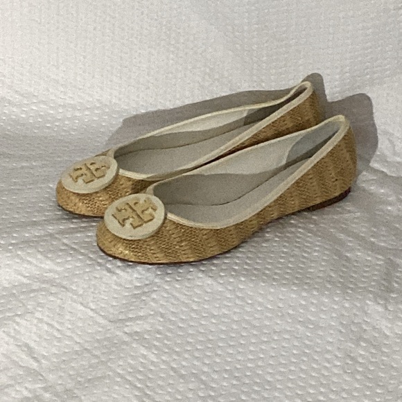Tory Burch Reva Signature Logo Raffia Ballet Flats - Picture 4 of 5